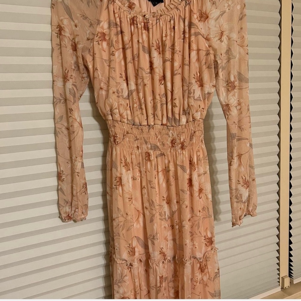 Chic Long Sleeve Floral Dress in Peach
